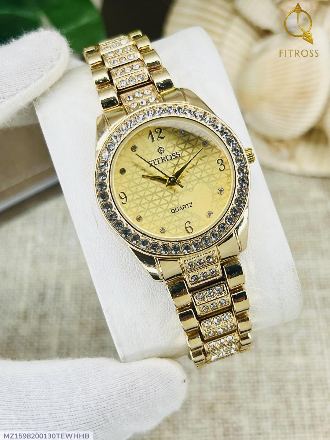 Women Quartz chain strap watch-Water resistant