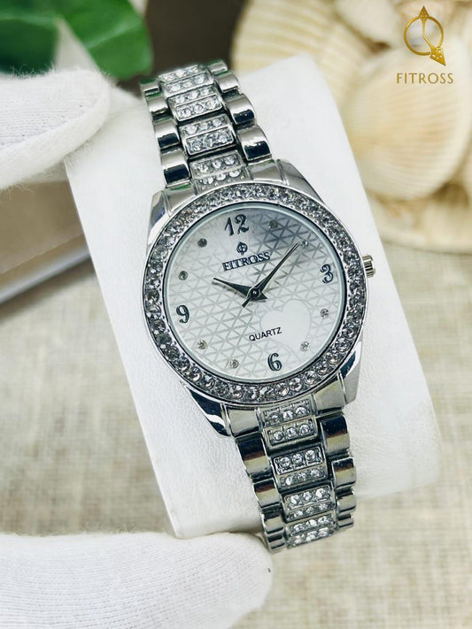 Women Quartz chain strap watch-Water resistant